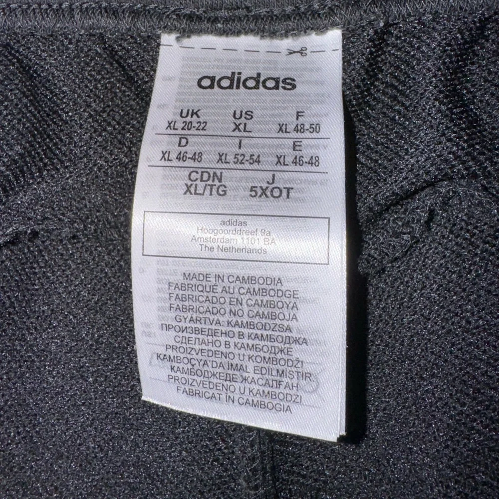 Women’s black Adidas Sweatpants with pockets, size XL_7